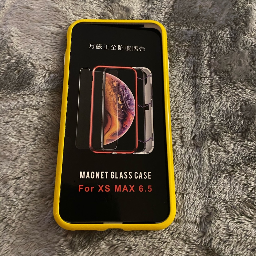 iPhone XS Max Magnet case